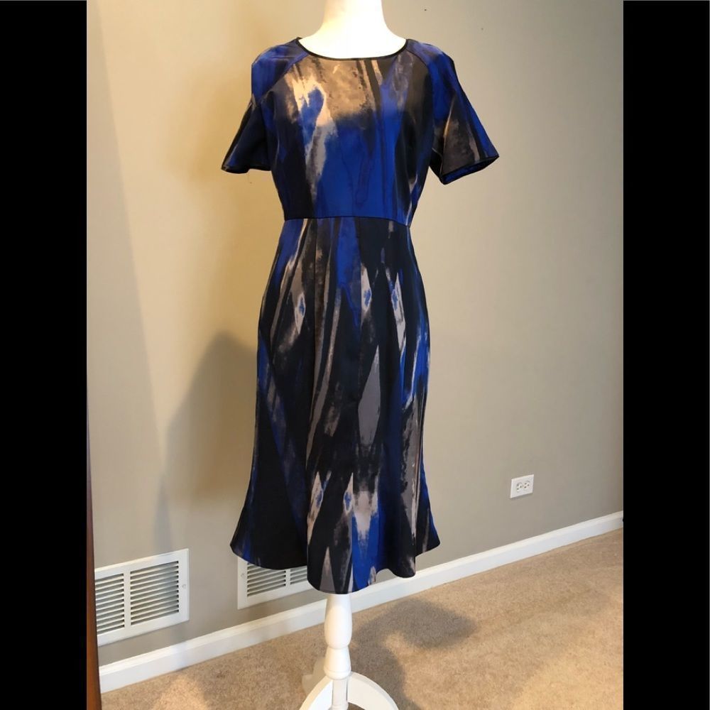 Dress - Picture 2 of 6